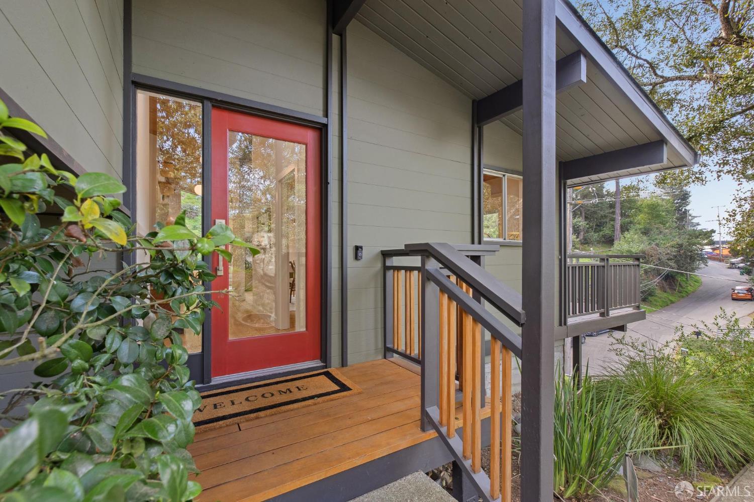 Detail Gallery Image 7 of 69 For 6340 Melville Dr, Oakland,  CA 94611 - 3 Beds | 2 Baths