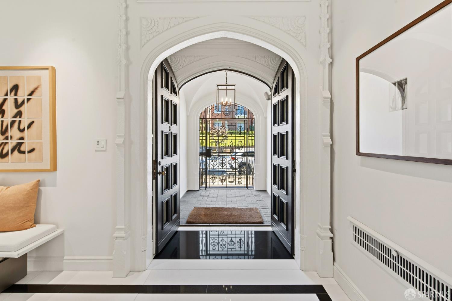 Detail Gallery Image 4 of 84 For 2500 Divisadero St, San Francisco,  CA 94115 - 8 Beds | 5/3 Baths