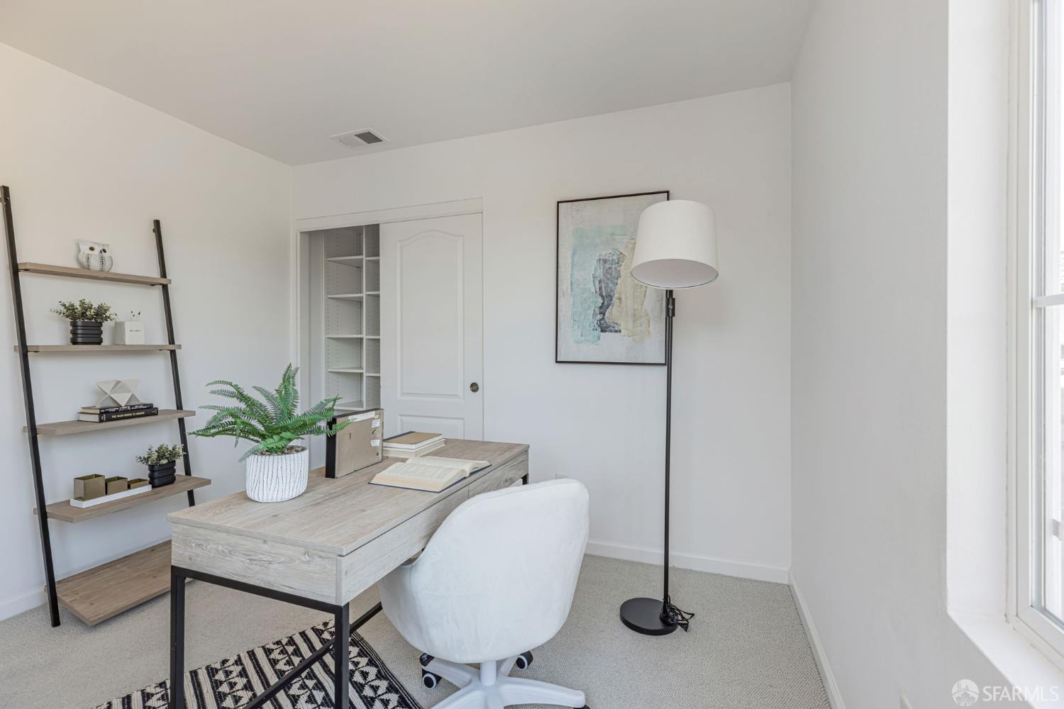 Detail Gallery Image 15 of 33 For 2308 Cedarwood Loop, San Ramon,  CA 94582 - 4 Beds | 2/1 Baths