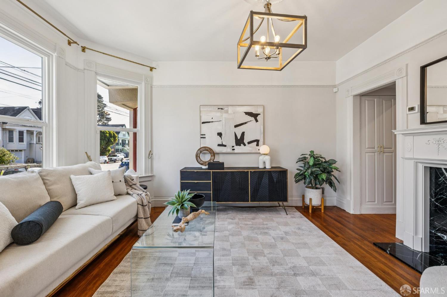 Detail Gallery Image 3 of 47 For 346 Lisbon St, San Francisco,  CA 94112 - 3 Beds | 2 Baths