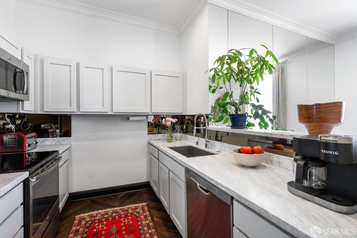 Detail Gallery Image 9 of 26 For 355 Buena Vista Ave 506w,  San Francisco,  CA 94117 - 1 Beds | 1 Baths