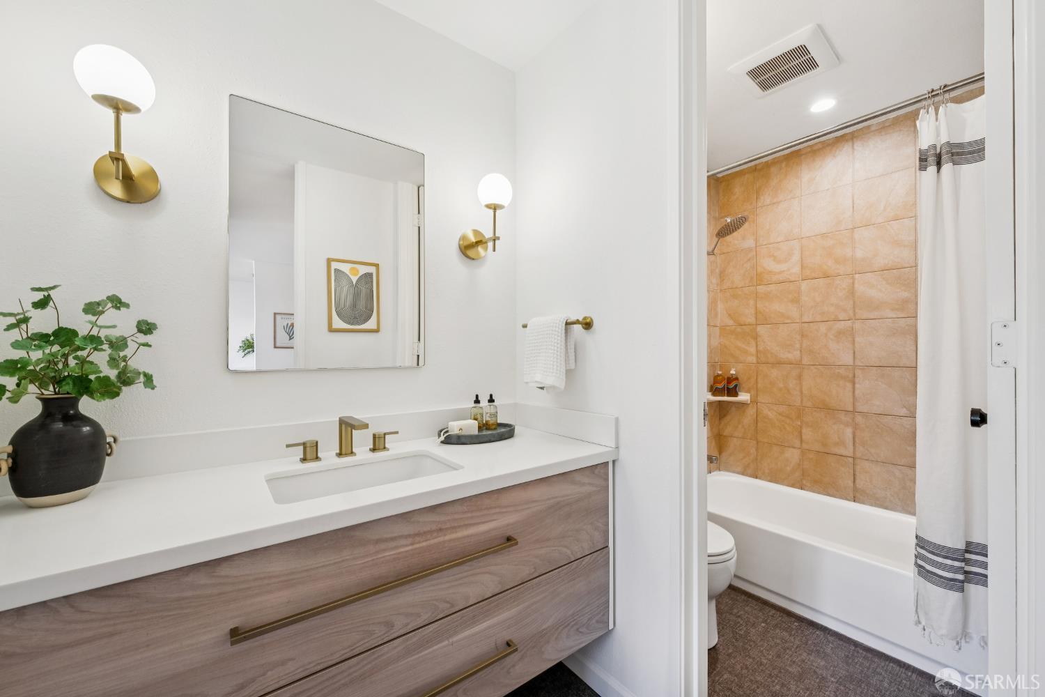 Detail Gallery Image 20 of 49 For 5330 Diamond Heights Blvd #J301,  San Francisco,  CA 94131 - 1 Beds | 1 Baths