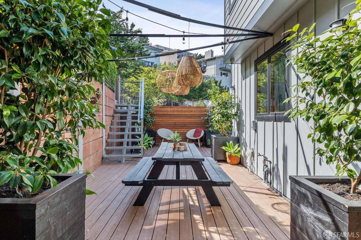 Detail Gallery Image 8 of 36 For 316 Humboldt Rd, Brisbane,  CA 94005 - 4 Beds | 3 Baths