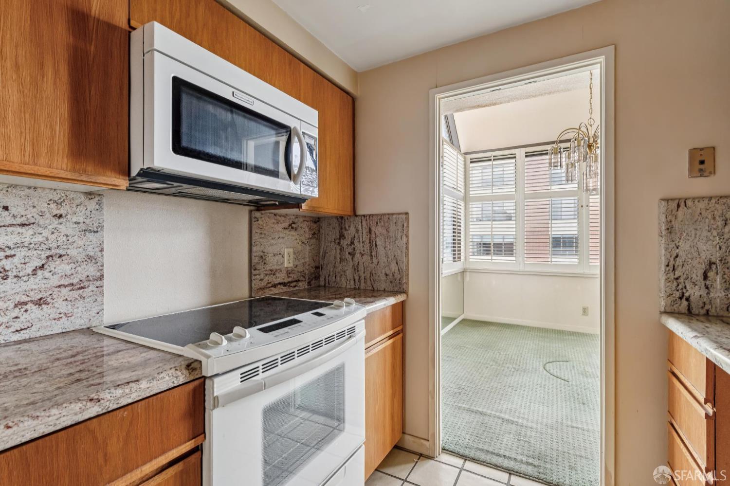 Detail Gallery Image 17 of 52 For 101 Lombard St 401e,  San Francisco,  CA 94111 - 2 Beds | 2 Baths