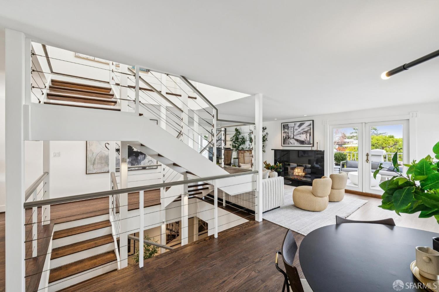 Detail Gallery Image 17 of 86 For 636 28th St, San Francisco,  CA 94131 - 4 Beds | 3/1 Baths