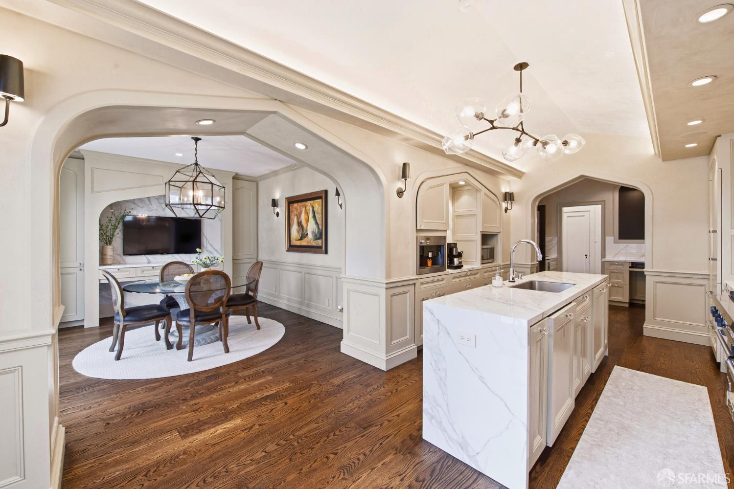 Detail Gallery Image 31 of 84 For 2500 Divisadero St, San Francisco,  CA 94115 - 8 Beds | 5/3 Baths