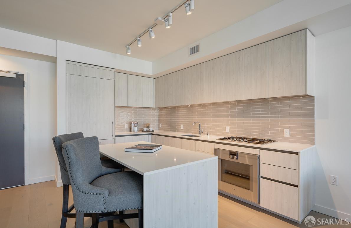 Detail Gallery Image 4 of 32 For 1000 3rd St #704,  San Francisco,  CA 94158 - 2 Beds | 2 Baths