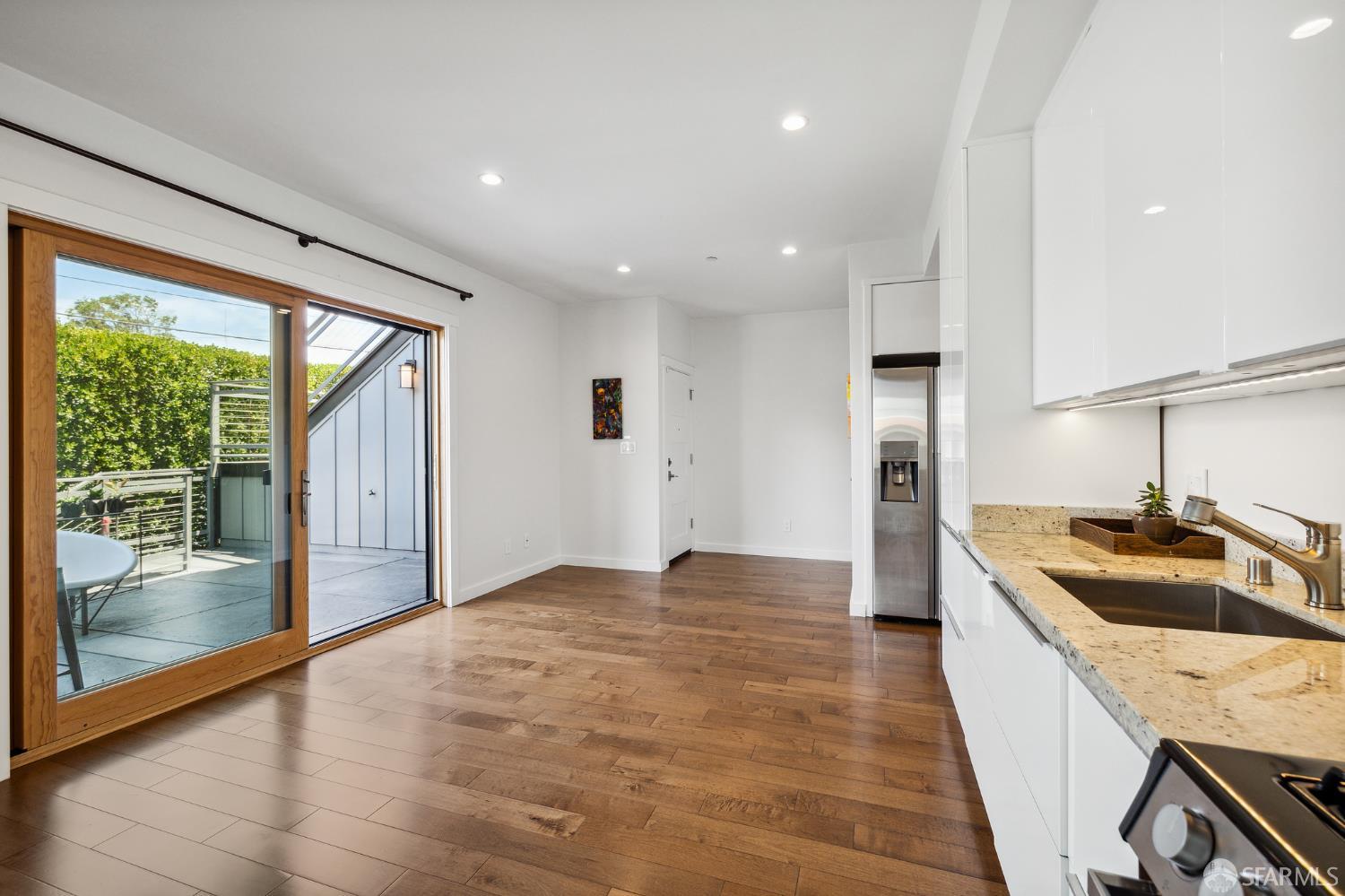 Detail Gallery Image 22 of 36 For 316 Humboldt Rd, Brisbane,  CA 94005 - 4 Beds | 3 Baths