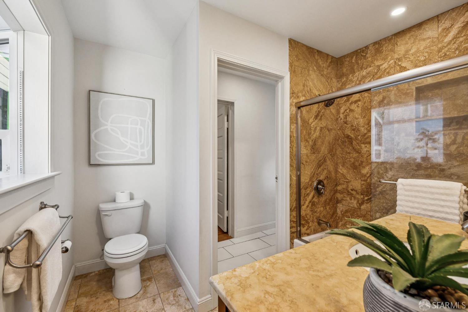 Detail Gallery Image 18 of 47 For 346 Lisbon St, San Francisco,  CA 94112 - 3 Beds | 2 Baths