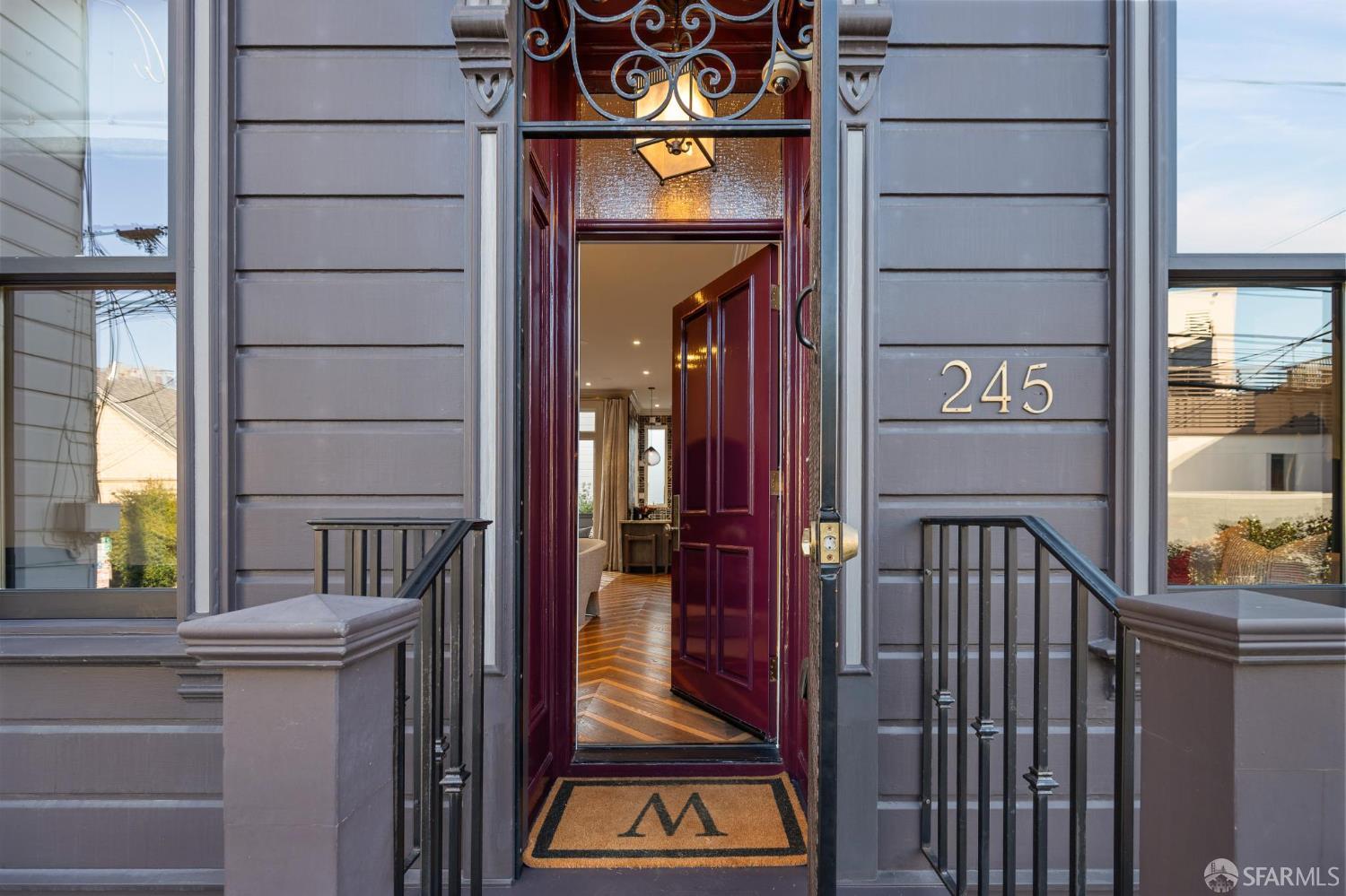 Detail Gallery Image 2 of 71 For 245 Pixley St, San Francisco,  CA 94123 - 3 Beds | 2/1 Baths