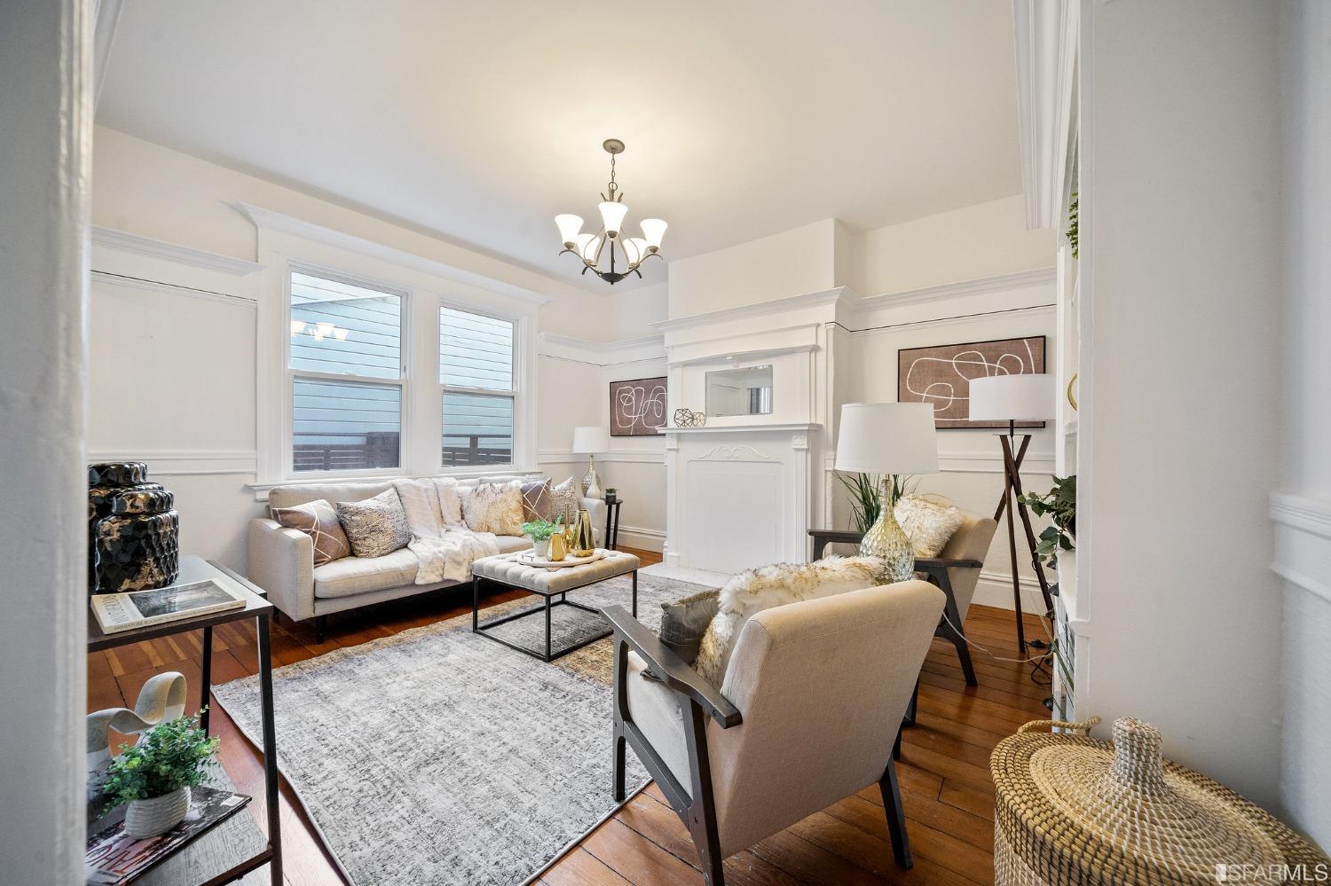 Detail Gallery Image 6 of 39 For 3390 16th St, San Francisco,  CA 94114 - 3 Beds | 2 Baths