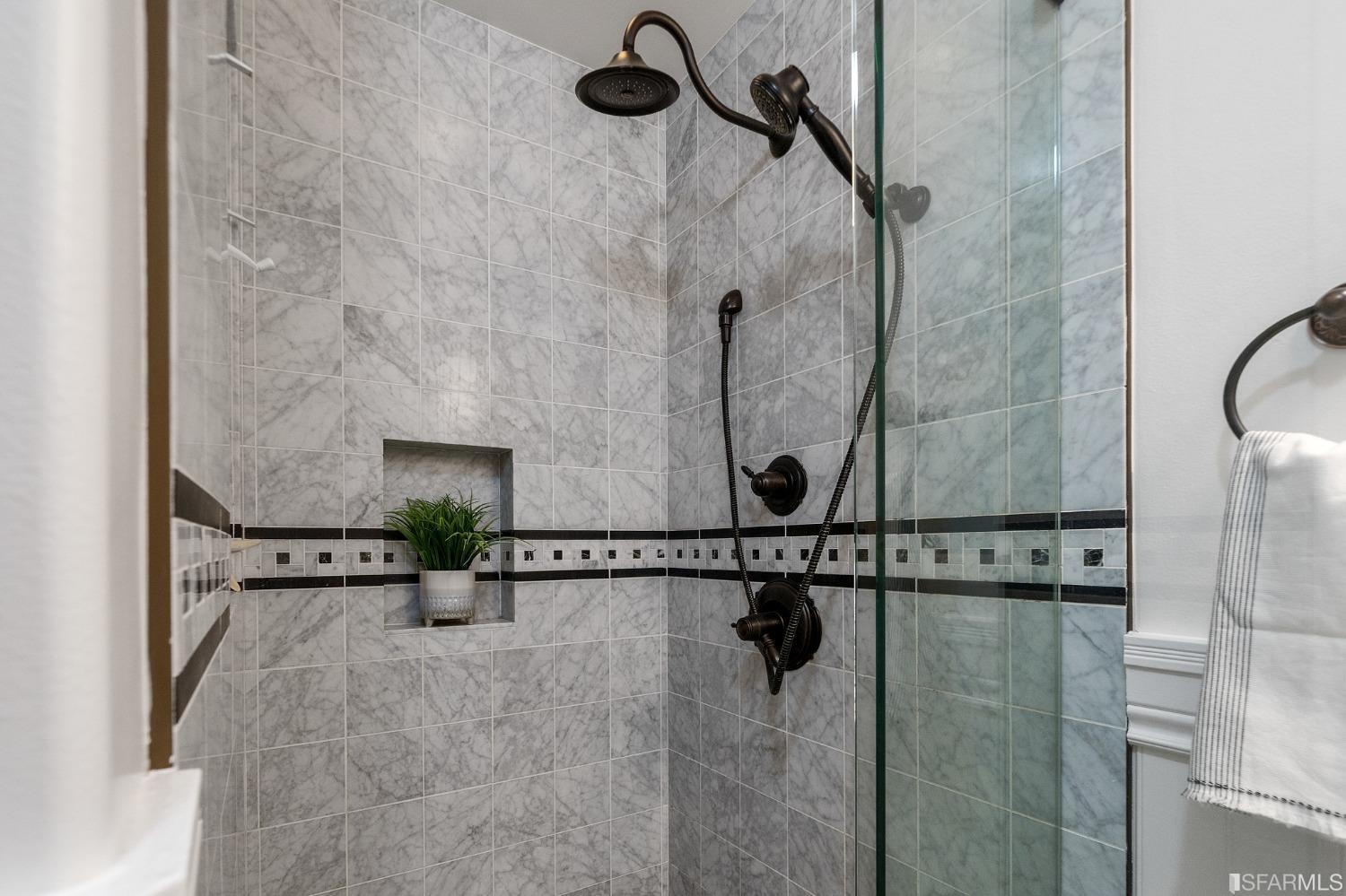 Detail Gallery Image 34 of 39 For 3390 16th St, San Francisco,  CA 94114 - 3 Beds | 2 Baths