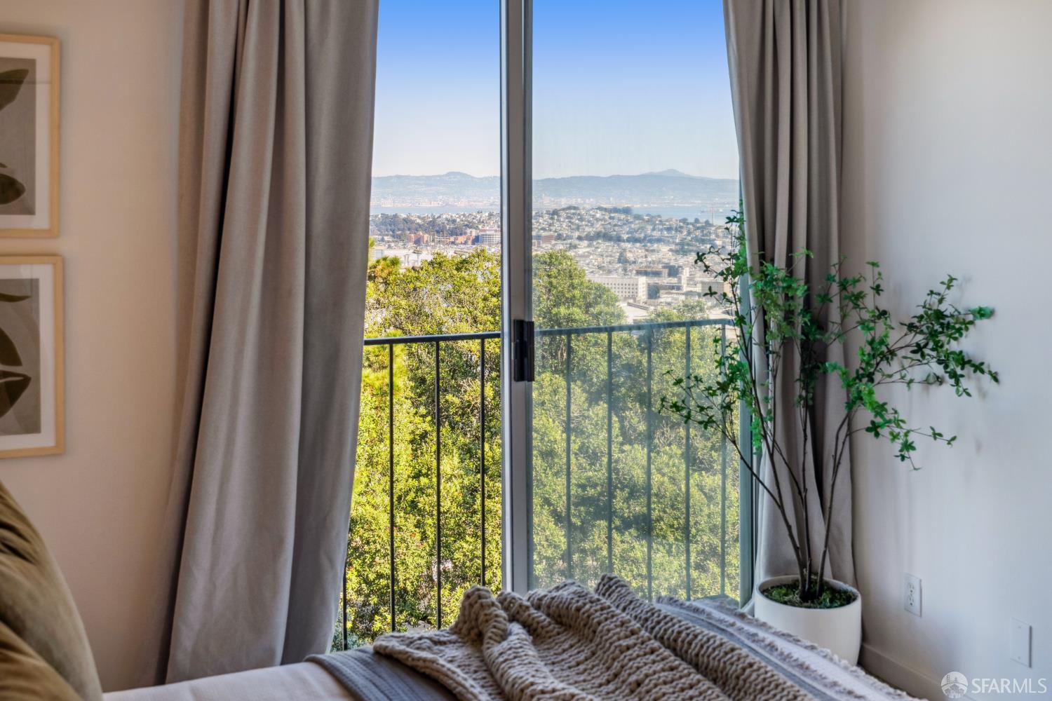 Detail Gallery Image 26 of 49 For 5330 Diamond Heights Blvd #J301,  San Francisco,  CA 94131 - 1 Beds | 1 Baths