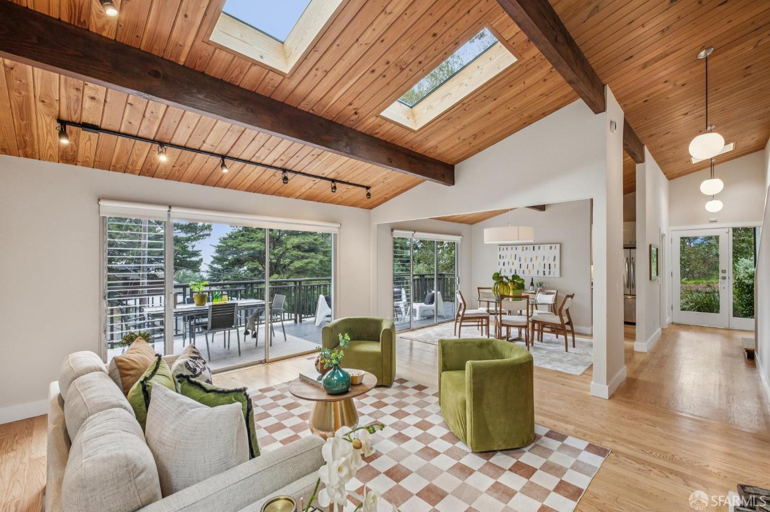 Detail Gallery Image 22 of 69 For 6340 Melville Dr, Oakland,  CA 94611 - 3 Beds | 2 Baths