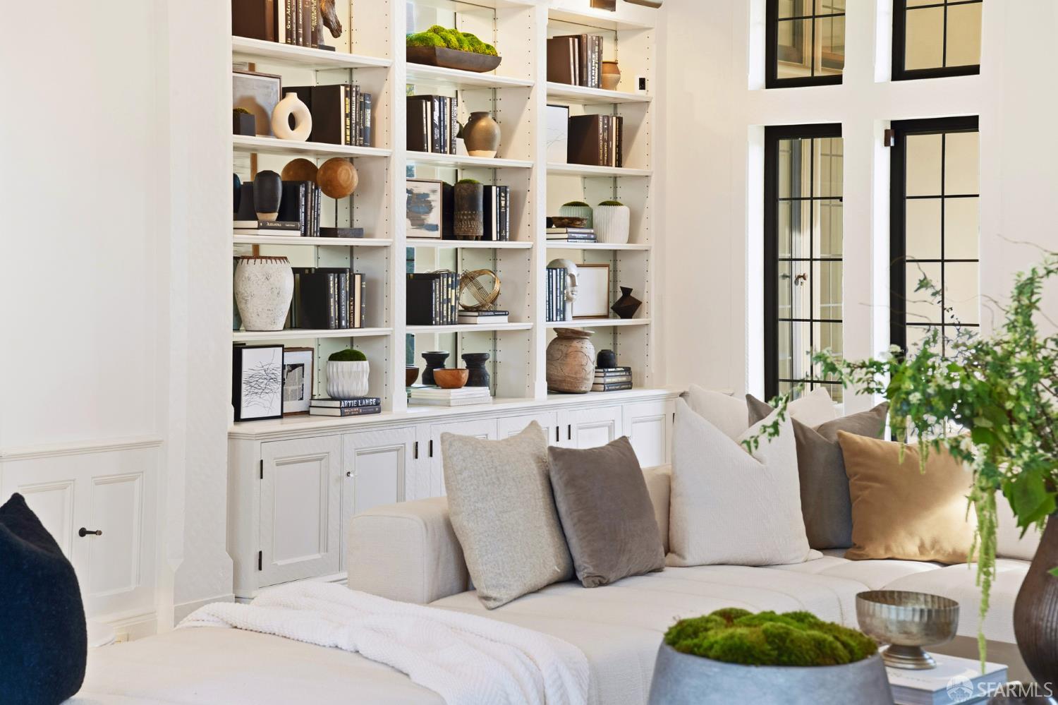 Detail Gallery Image 15 of 84 For 2500 Divisadero St, San Francisco,  CA 94115 - 8 Beds | 5/3 Baths