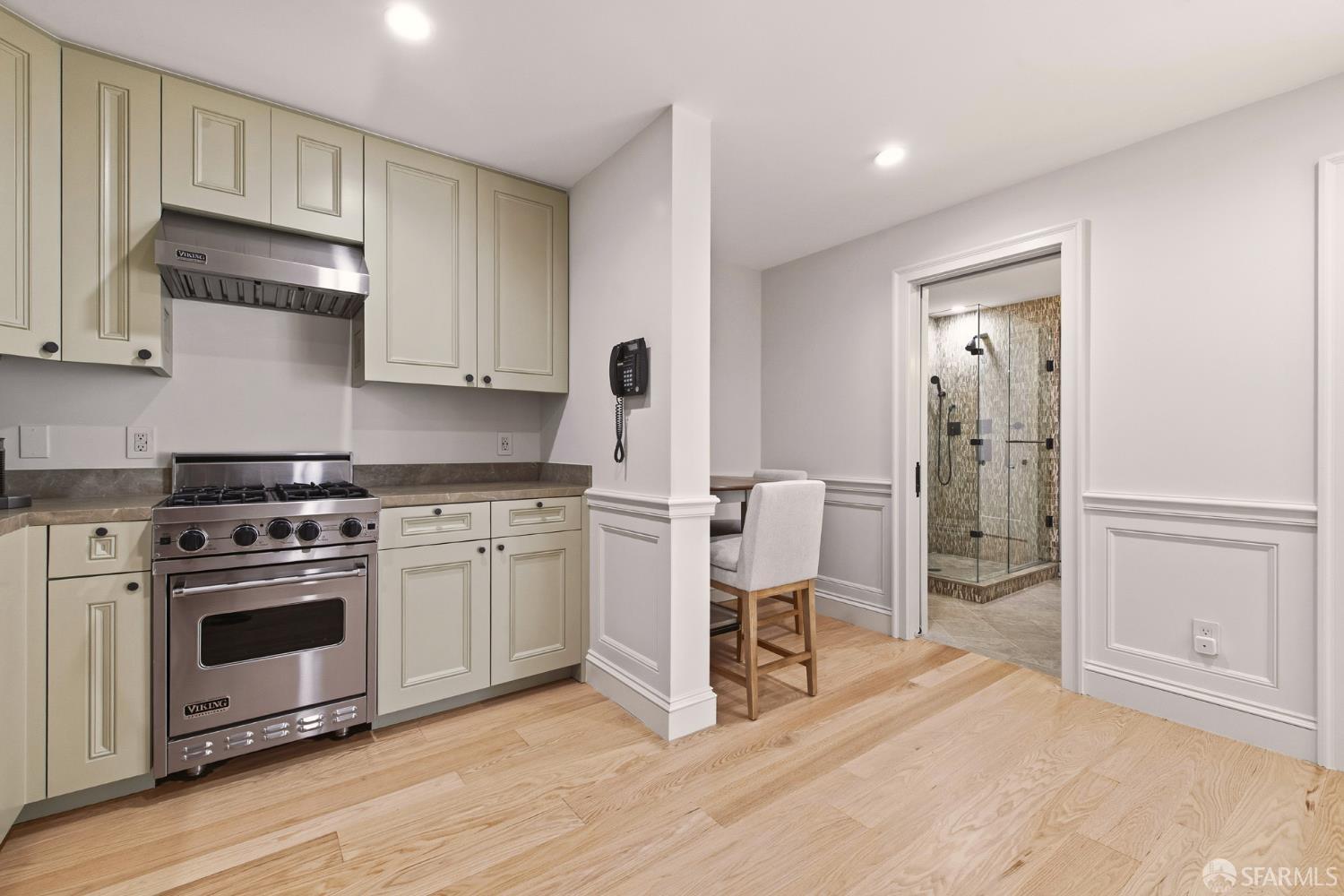 Detail Gallery Image 70 of 84 For 2500 Divisadero St, San Francisco,  CA 94115 - 8 Beds | 5/3 Baths