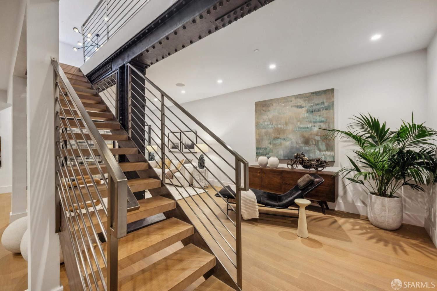 Detail Gallery Image 21 of 58 For 1533 Pacific Ave, San Francisco,  CA 94109 - 3 Beds | 3/2 Baths