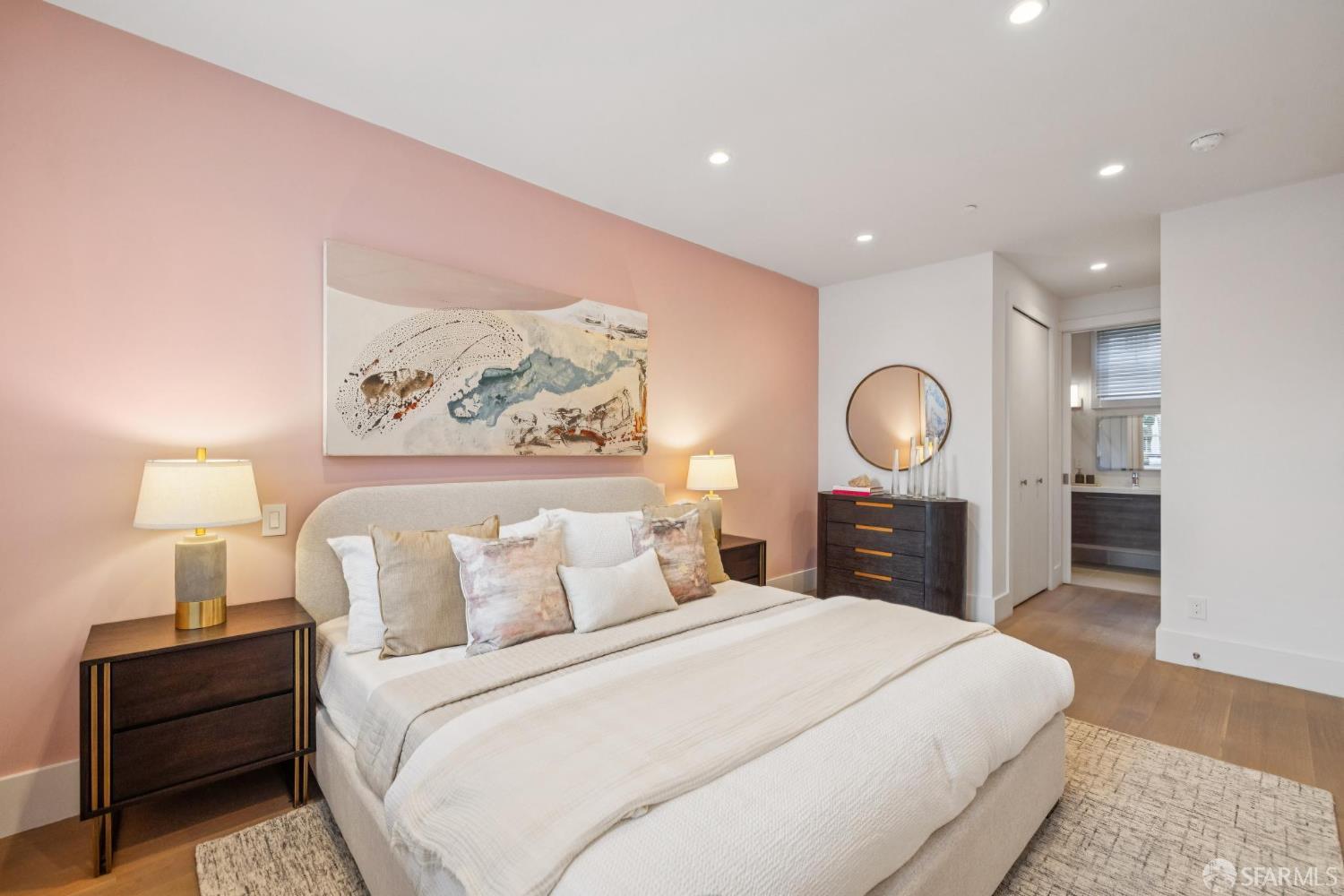 Detail Gallery Image 33 of 58 For 1533 Pacific Ave, San Francisco,  CA 94109 - 3 Beds | 3/2 Baths