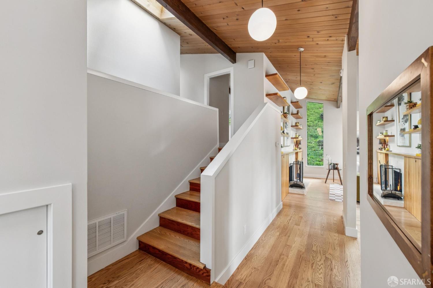 Detail Gallery Image 33 of 69 For 6340 Melville Dr, Oakland,  CA 94611 - 3 Beds | 2 Baths