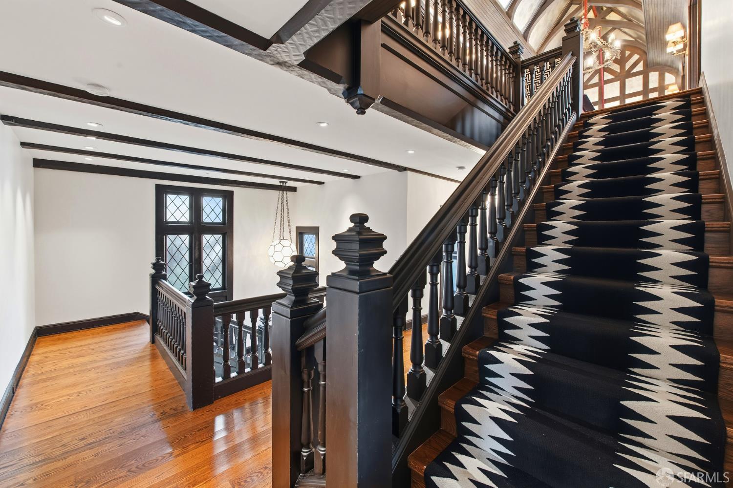 Detail Gallery Image 53 of 84 For 2500 Divisadero St, San Francisco,  CA 94115 - 8 Beds | 5/3 Baths