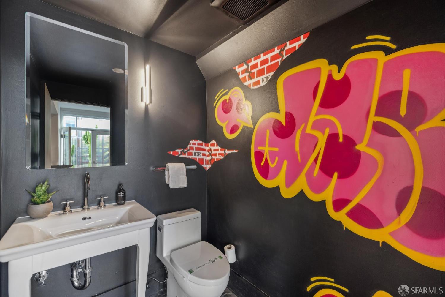 Detail Gallery Image 29 of 58 For 1533 Pacific Ave, San Francisco,  CA 94109 - 3 Beds | 3/2 Baths