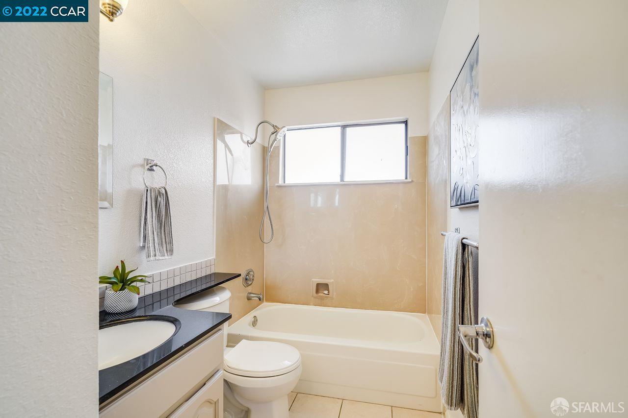 Detail Gallery Image 27 of 42 For 15065 Hesperian Blvd #22,  San Leandro,  CA 94578 - 2 Beds | 1 Baths