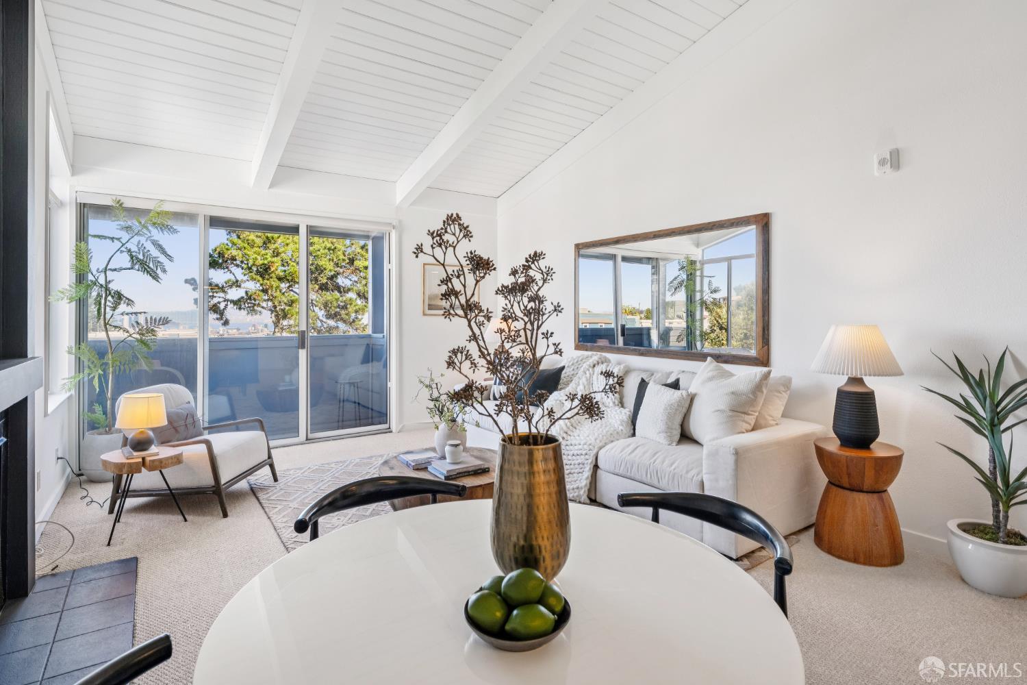 Detail Gallery Image 9 of 49 For 5330 Diamond Heights Blvd #J301,  San Francisco,  CA 94131 - 1 Beds | 1 Baths