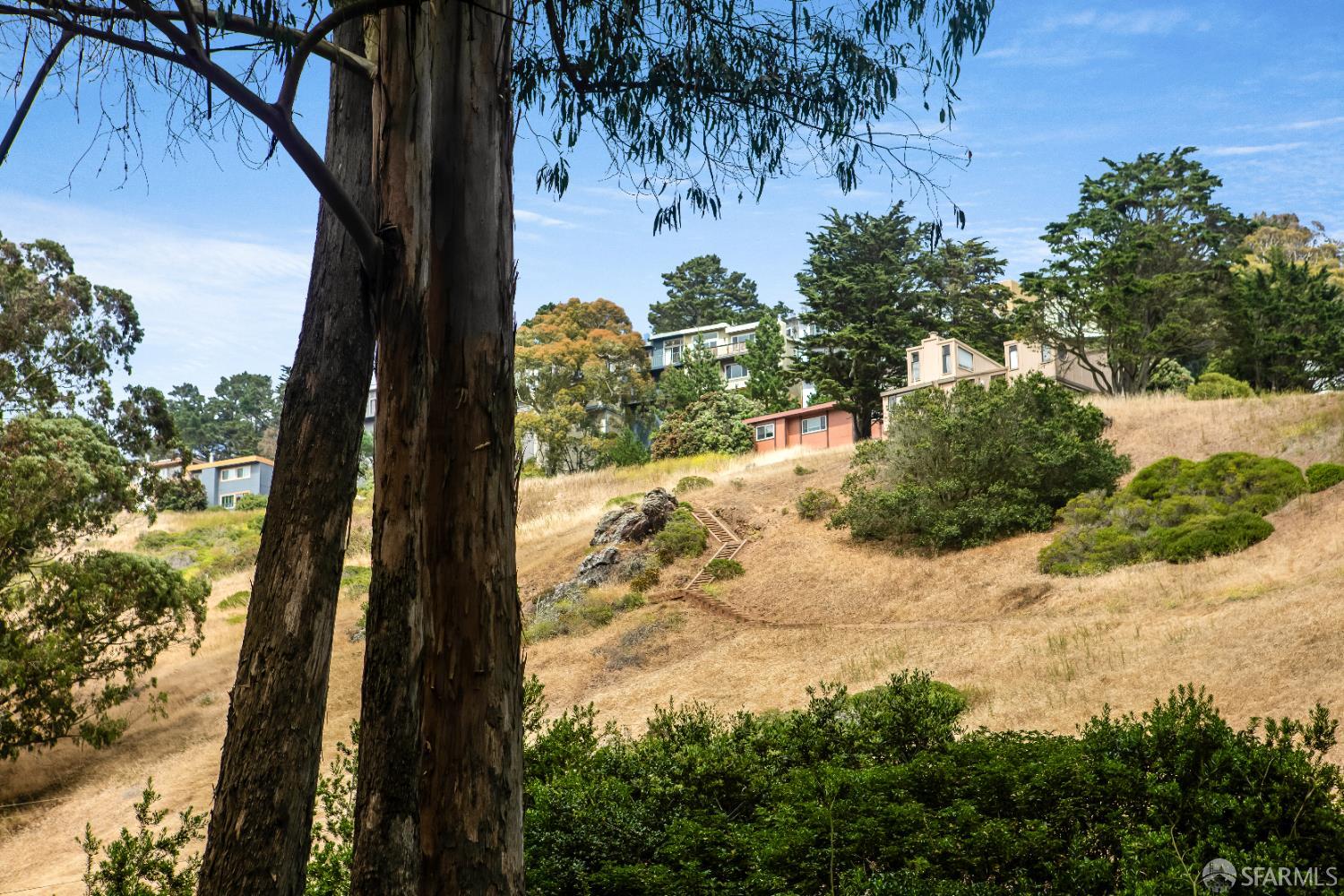 Detail Gallery Image 82 of 86 For 636 28th St, San Francisco,  CA 94131 - 4 Beds | 3/1 Baths