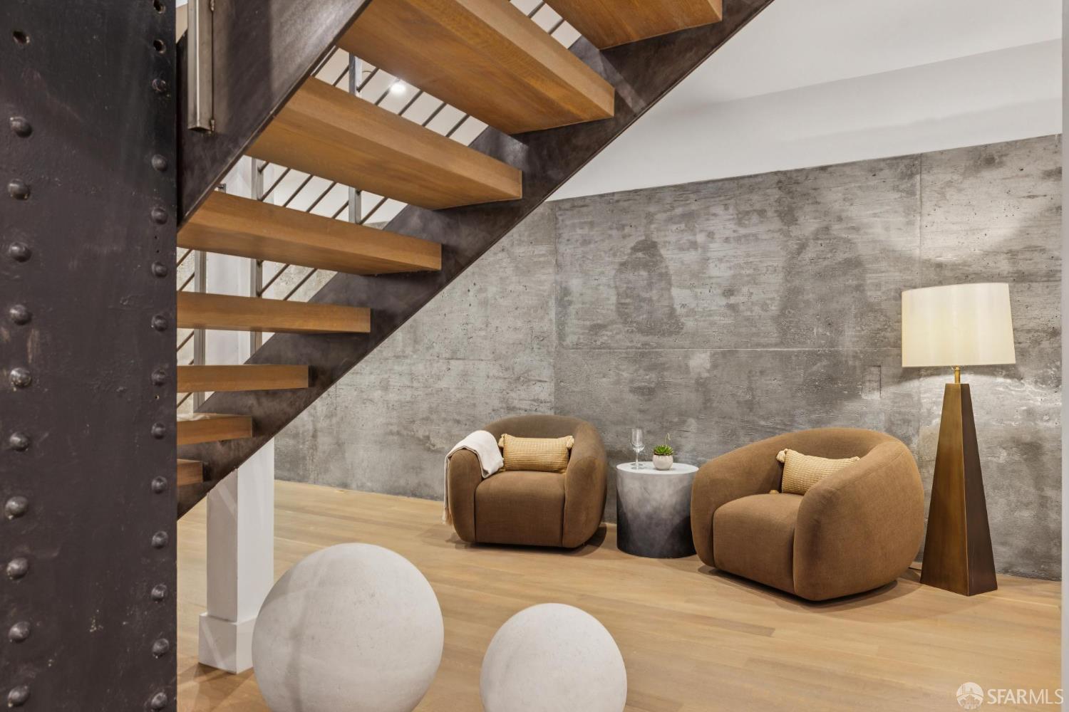 Detail Gallery Image 14 of 58 For 1533 Pacific Ave, San Francisco,  CA 94109 - 3 Beds | 3/2 Baths