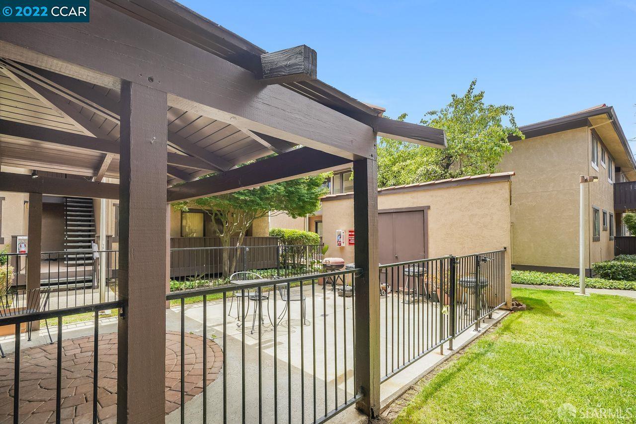 Detail Gallery Image 33 of 42 For 15065 Hesperian Blvd #22,  San Leandro,  CA 94578 - 2 Beds | 1 Baths