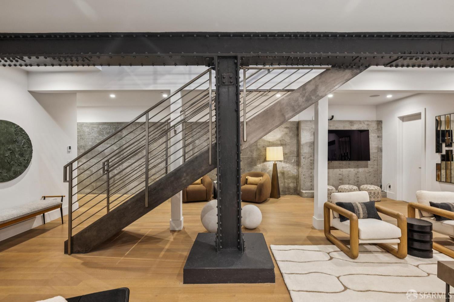 Detail Gallery Image 15 of 58 For 1533 Pacific Ave, San Francisco,  CA 94109 - 3 Beds | 3/2 Baths