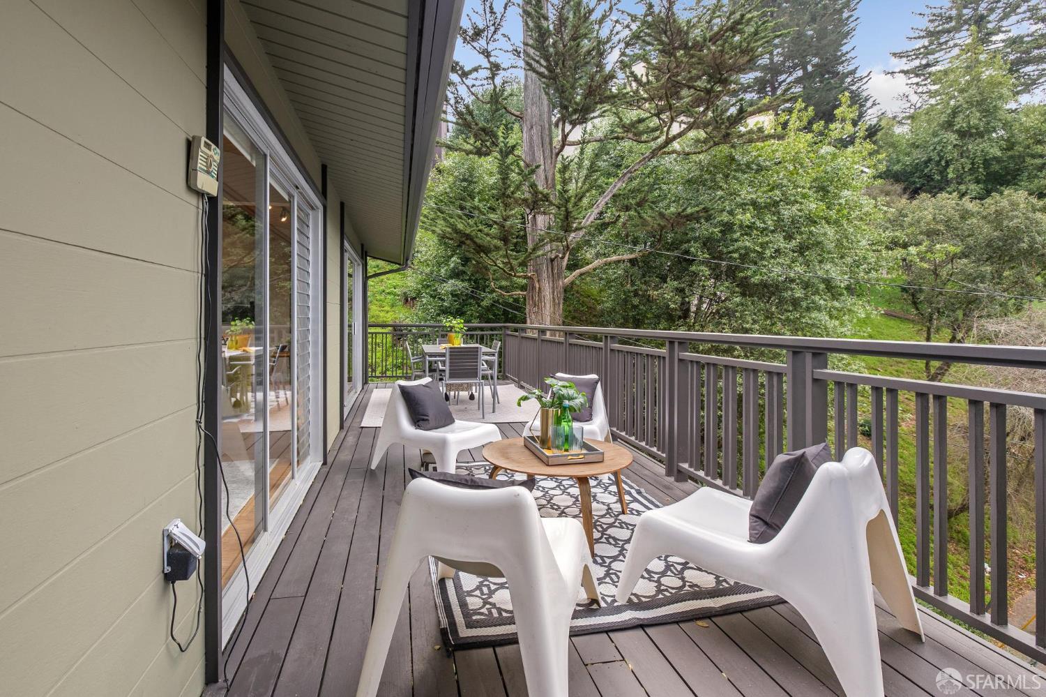 Detail Gallery Image 20 of 69 For 6340 Melville Dr, Oakland,  CA 94611 - 3 Beds | 2 Baths