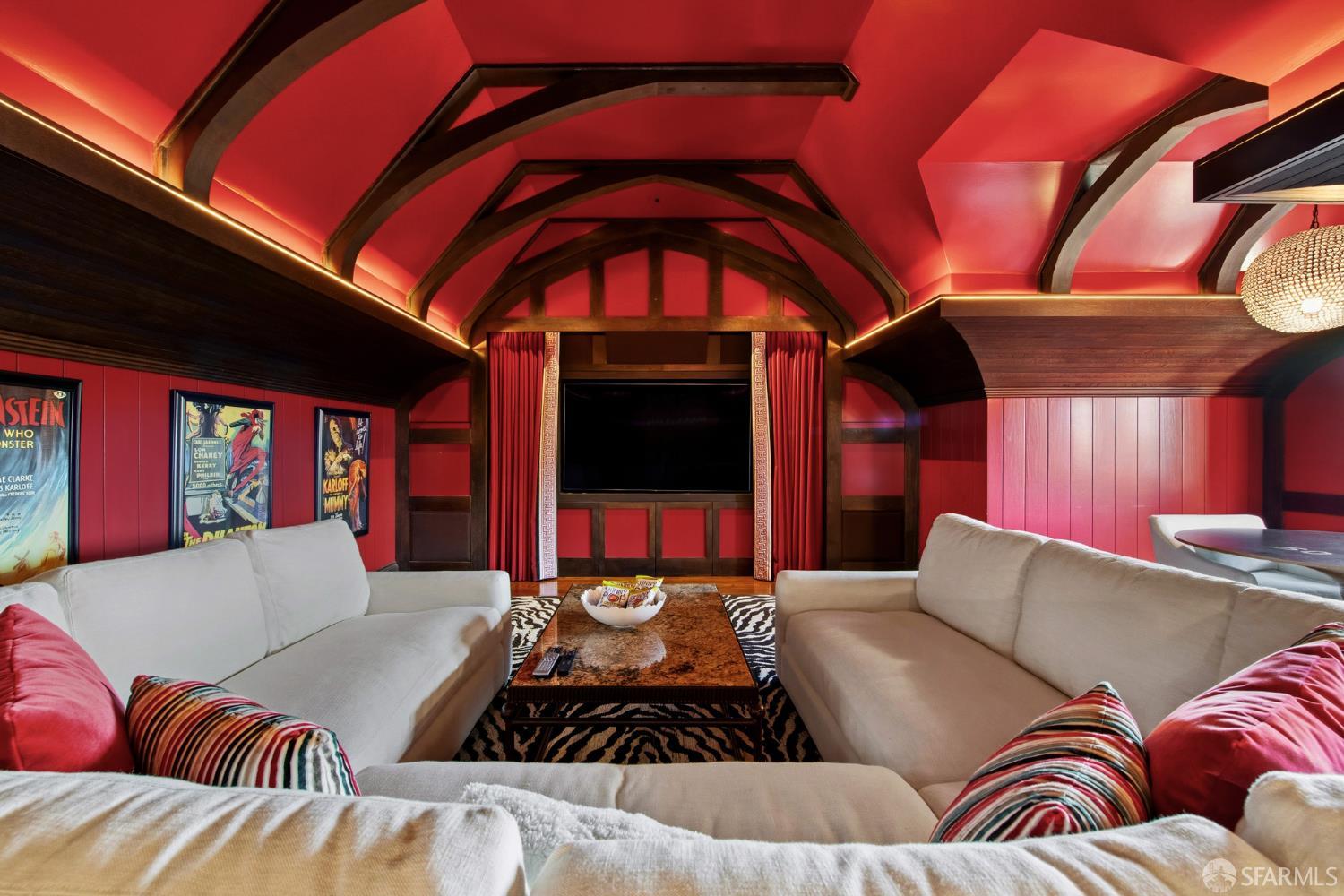 Detail Gallery Image 59 of 84 For 2500 Divisadero St, San Francisco,  CA 94115 - 8 Beds | 5/3 Baths