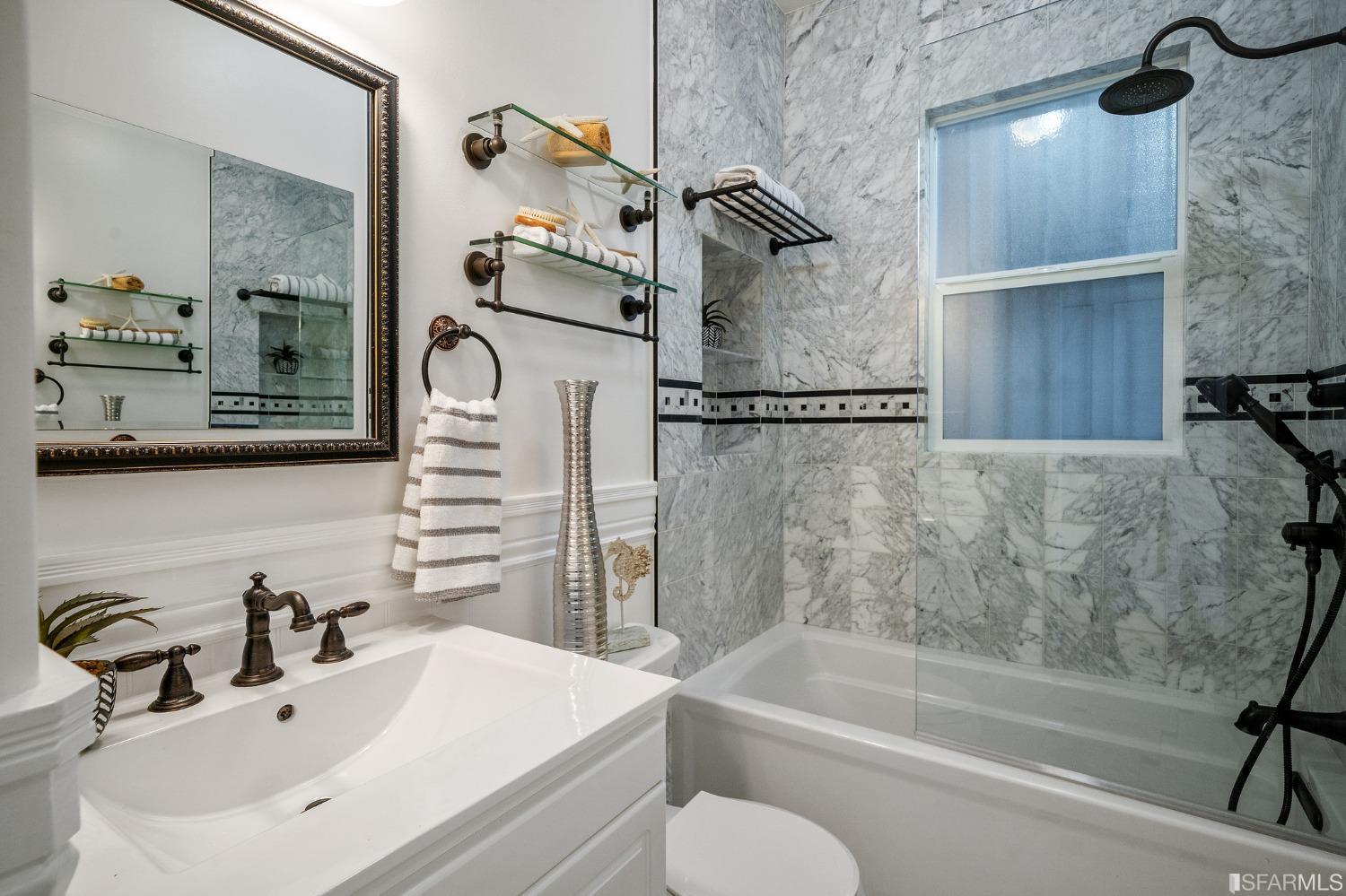 Detail Gallery Image 26 of 39 For 3390 16th St, San Francisco,  CA 94114 - 3 Beds | 2 Baths