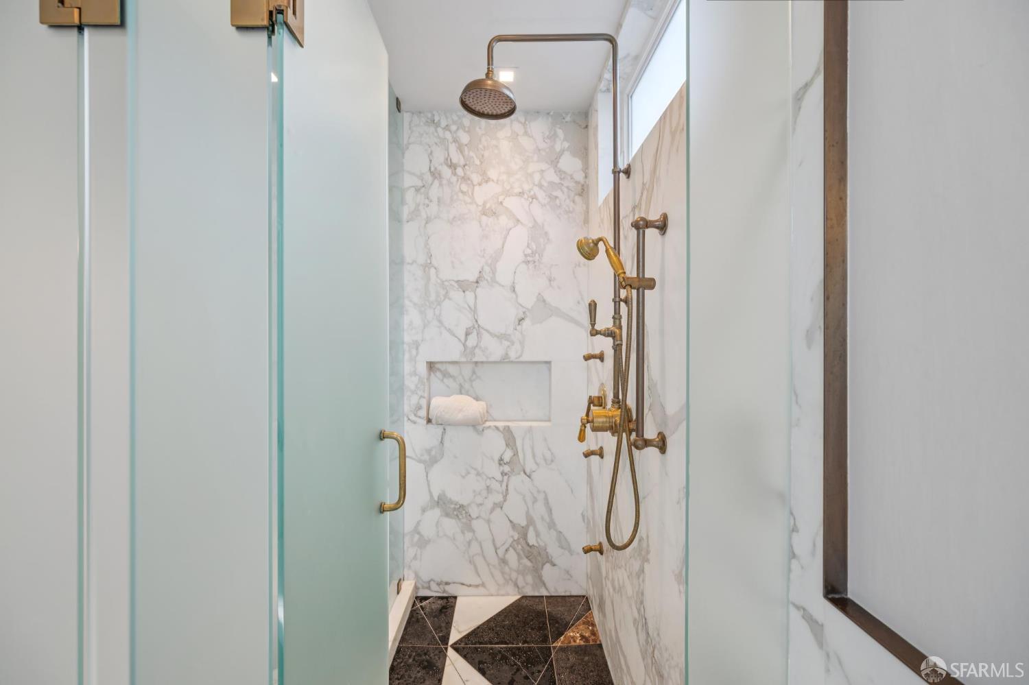 Detail Gallery Image 44 of 71 For 245 Pixley St, San Francisco,  CA 94123 - 3 Beds | 2/1 Baths