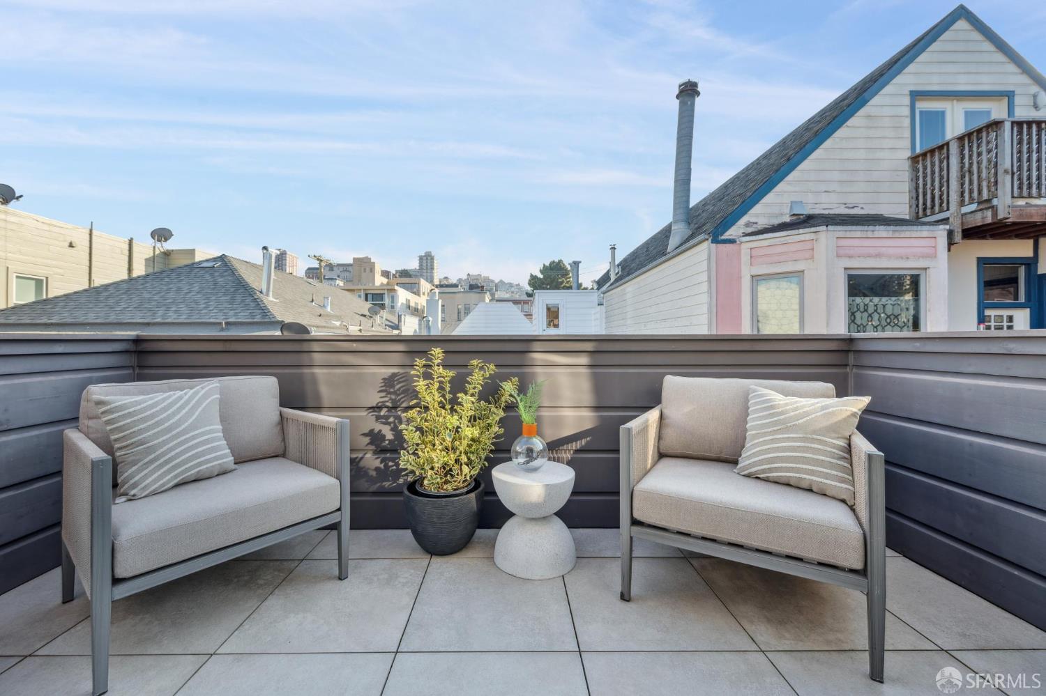 Detail Gallery Image 51 of 71 For 245 Pixley St, San Francisco,  CA 94123 - 3 Beds | 2/1 Baths
