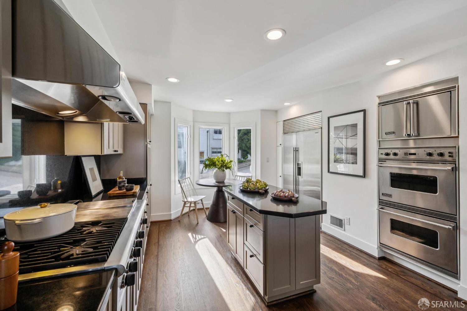 Detail Gallery Image 24 of 86 For 636 28th St, San Francisco,  CA 94131 - 4 Beds | 3/1 Baths