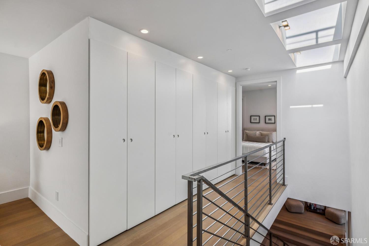 Detail Gallery Image 41 of 58 For 1533 Pacific Ave, San Francisco,  CA 94109 - 3 Beds | 3/2 Baths