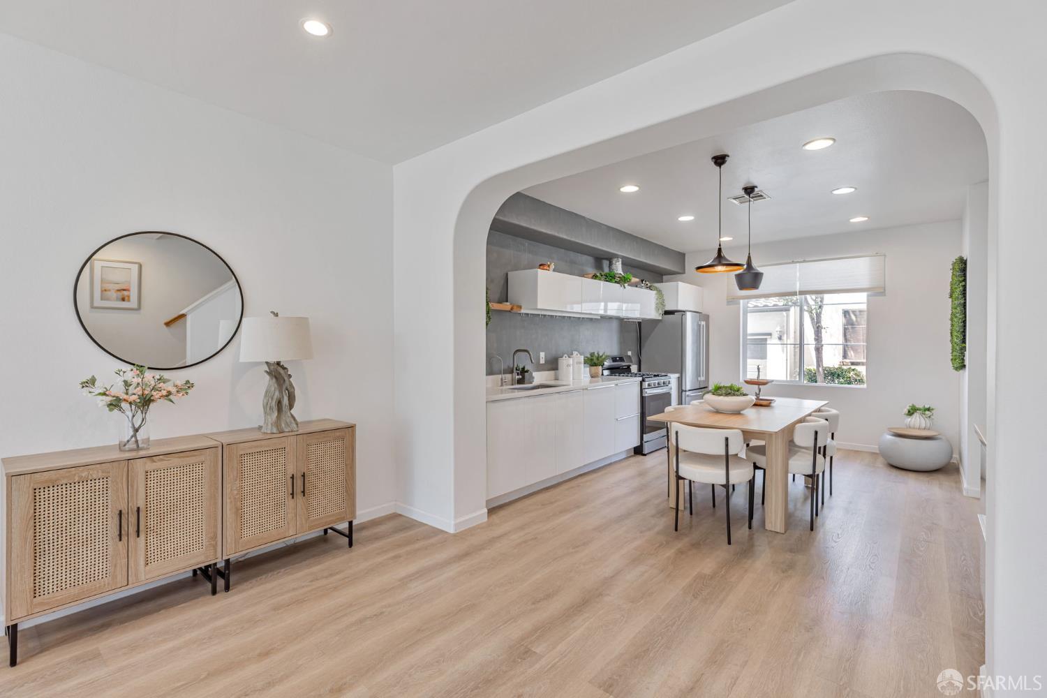 Detail Gallery Image 8 of 33 For 2308 Cedarwood Loop, San Ramon,  CA 94582 - 4 Beds | 2/1 Baths