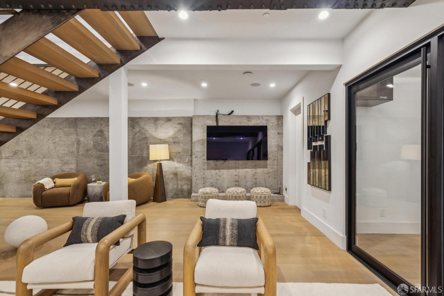 Detail Gallery Image 10 of 58 For 1533 Pacific Ave, San Francisco,  CA 94109 - 3 Beds | 3/2 Baths