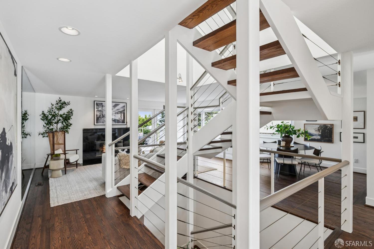 Detail Gallery Image 5 of 86 For 636 28th St, San Francisco,  CA 94131 - 4 Beds | 3/1 Baths