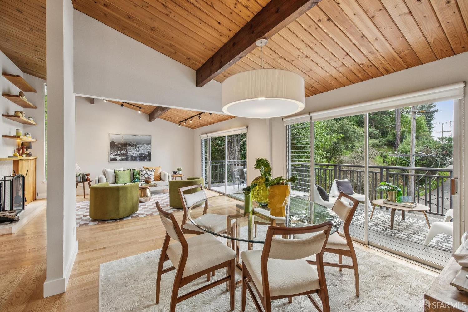 Detail Gallery Image 10 of 69 For 6340 Melville Dr, Oakland,  CA 94611 - 3 Beds | 2 Baths