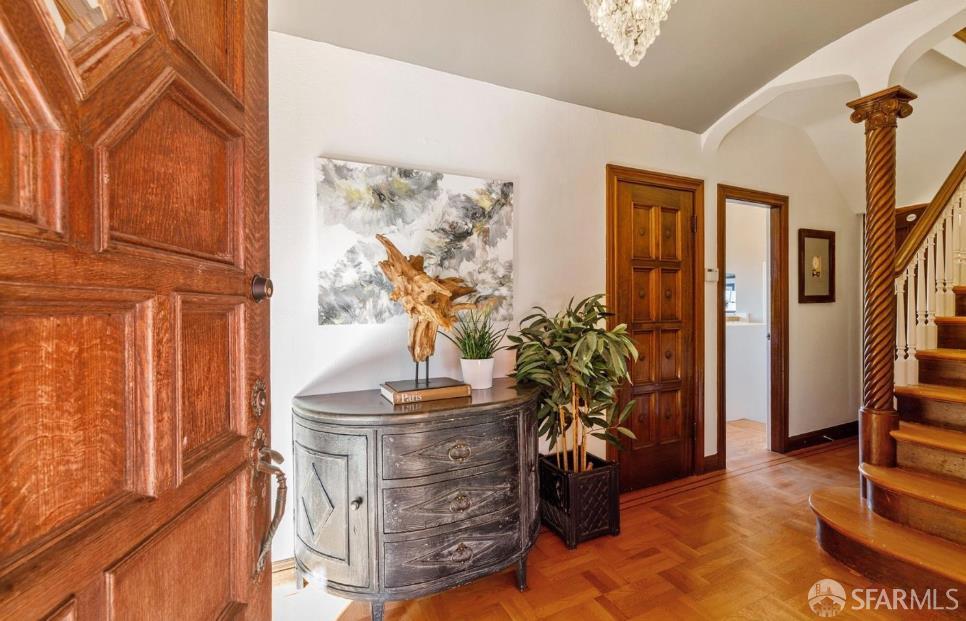 Detail Gallery Image 4 of 38 For 220 Vasquez Ave, San Francisco,  CA 94127 - 4 Beds | 3/1 Baths