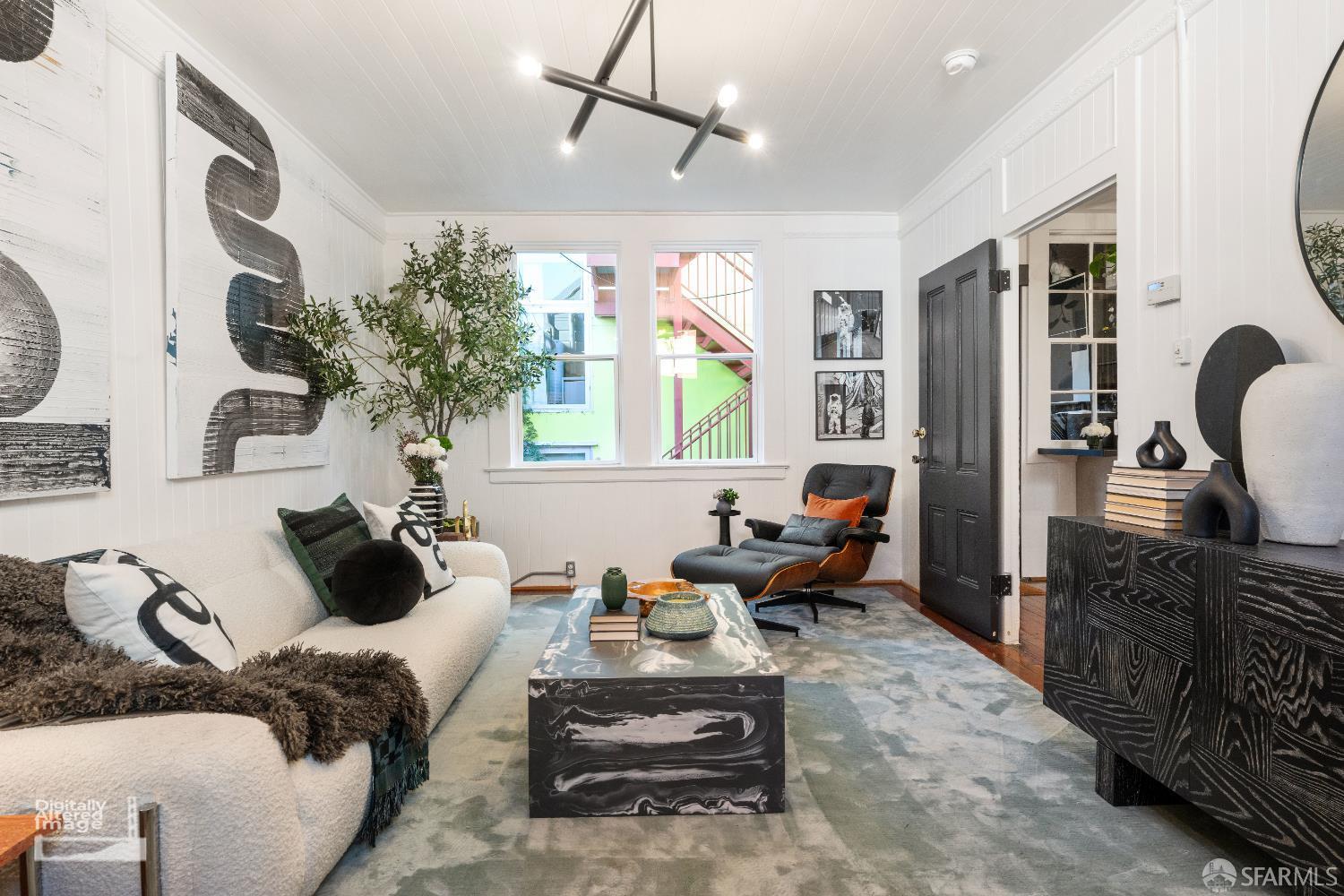 Detail Gallery Image 2 of 13 For 49 Albion St a,  San Francisco,  CA 94103 - 3 Beds | 2 Baths