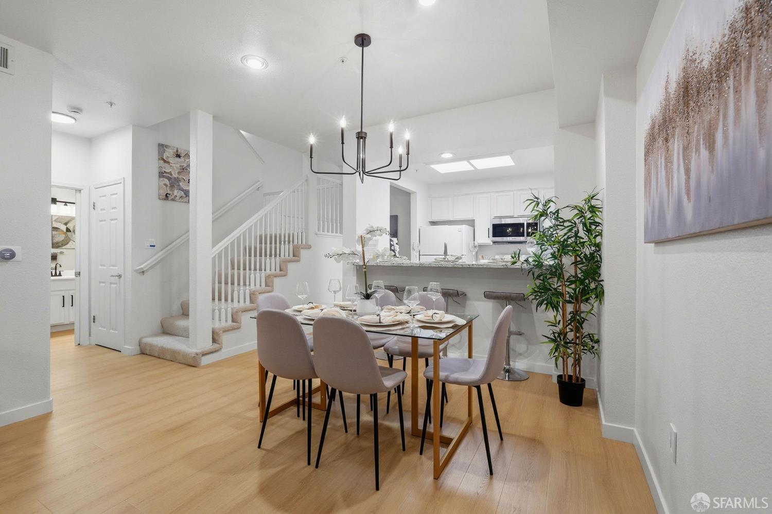 Detail Gallery Image 8 of 29 For 415 N 2nd St #344,  San Jose,  CA 95112 - 3 Beds | 3 Baths