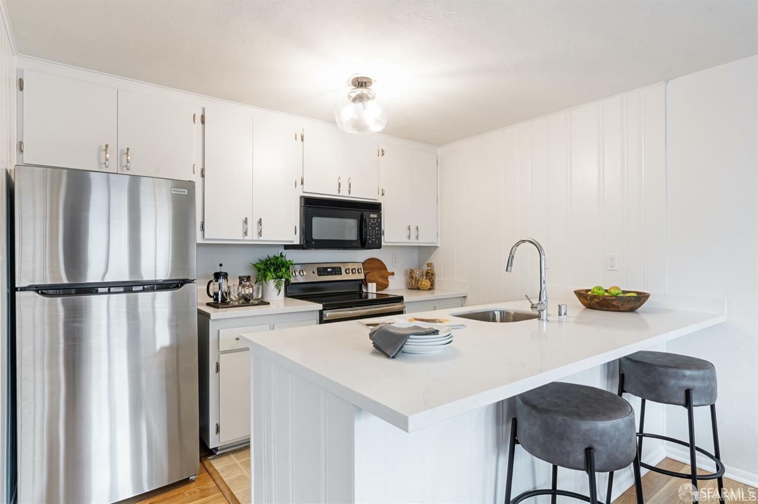 Detail Gallery Image 11 of 24 For 460 Francisco St #103,  San Francisco,  CA 94133 - 1 Beds | 1 Baths