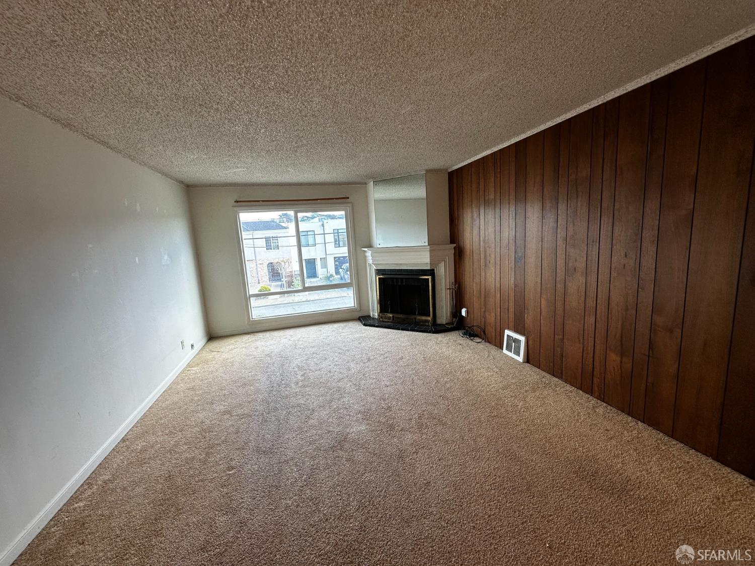 Detail Gallery Image 4 of 6 For 1823 42nd Ave, San Francisco,  CA 94122 - 4 Beds | 2 Baths