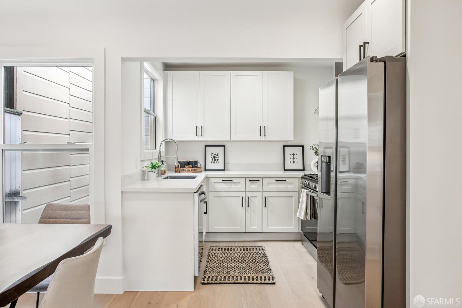 Detail Gallery Image 8 of 34 For 1171 Capitol Ave, San Francisco,  CA 94112 - 3 Beds | 2/1 Baths