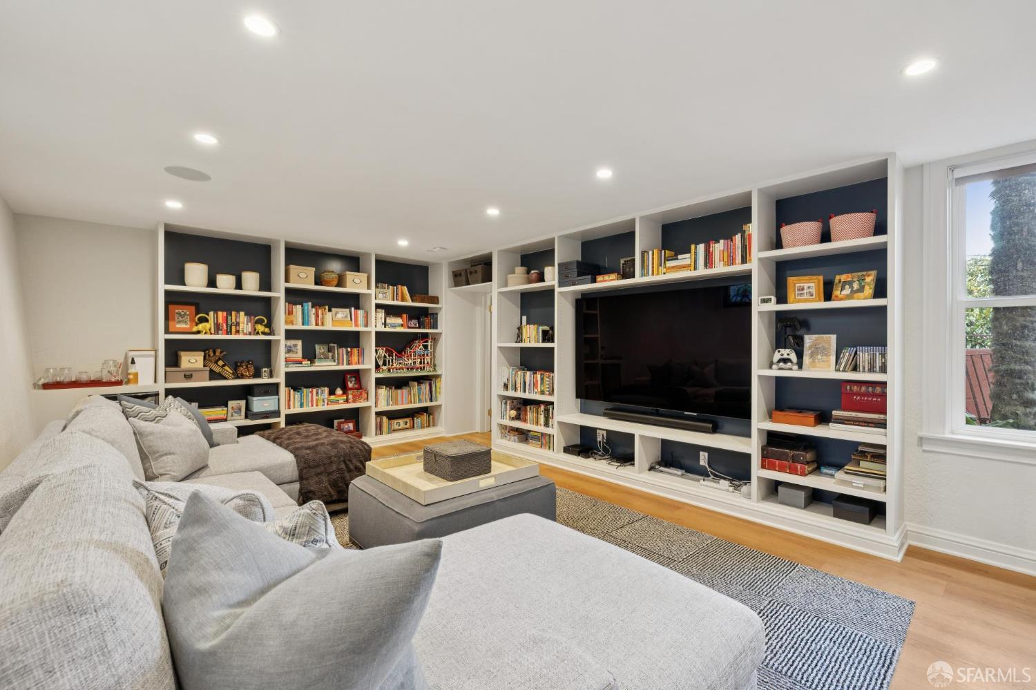 Detail Gallery Image 29 of 38 For 220 Vasquez Ave, San Francisco,  CA 94127 - 4 Beds | 3/1 Baths