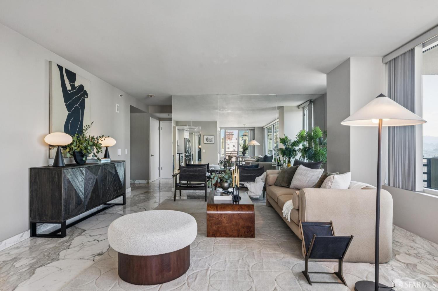 Detail Gallery Image 3 of 14 For 1388 Gough St #908,  San Francisco,  CA 94109 - 2 Beds | 2 Baths